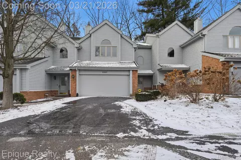 6607 Ridgeview Dr, Independence, MI 48346