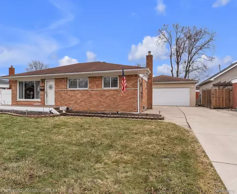 32613 Windsor St, Garden City, MI 48135