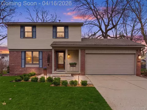 3363 Blasser Dr, Orion, MI 48359