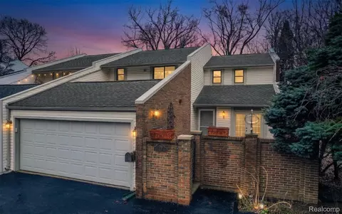 179 E Long Lake Rd, Bloomfield Hills, MI 48304