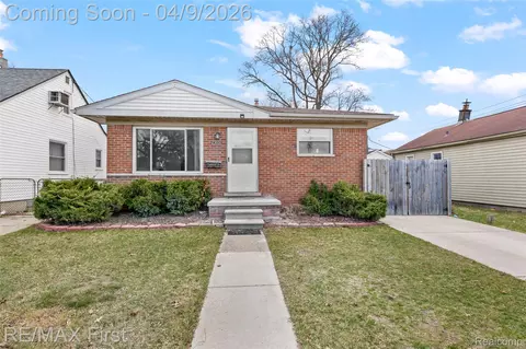 23036 Couzens Ave, Hazel Park, MI 48030