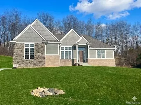 8848 Stonewall E, Independence, MI 48348