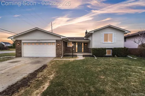 43935 Harsdale Dr, Canton, MI 48187