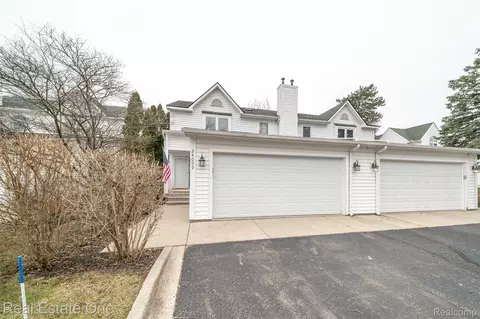 24099 Tana Ct, Farmington, MI 48335