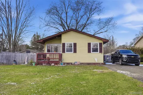 433 Haze, Pinckney, MI 48169