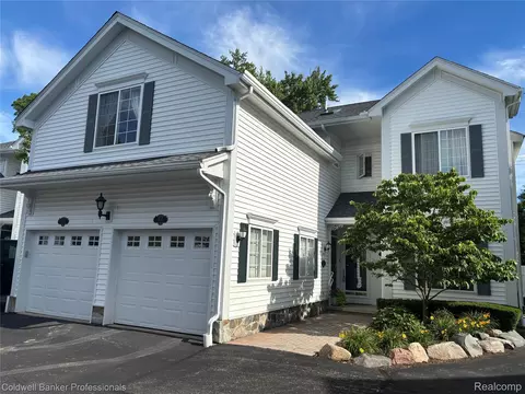 1678 Cassady Place Dr #29, Plymouth, MI 48170