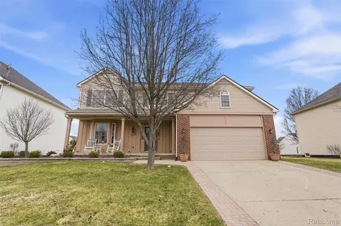 1090 Polo Dr, South Lyon, MI 48178