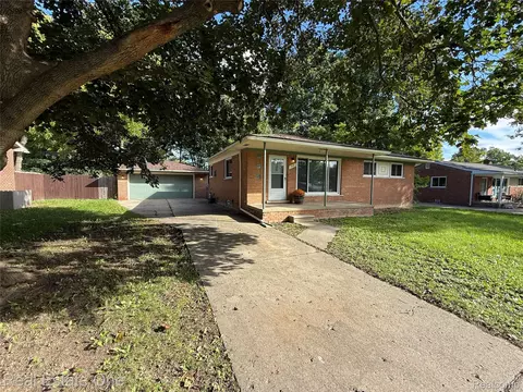 454 Tilmor Dr, Waterford, MI 48328
