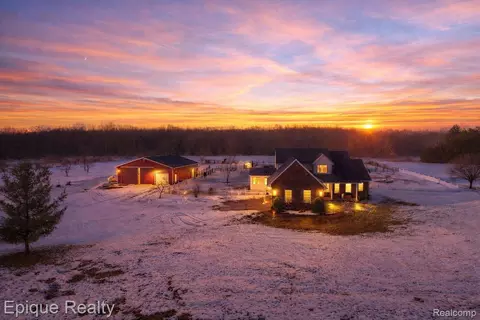 4280 Mcdowell Rd, Oregon, MI 48446