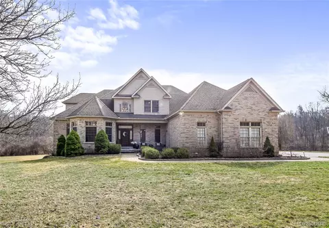 3300 Hillshire Ct, Superior, MI 48198