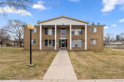 26415 W 7 Mile Rd #218, Redford, MI 48240