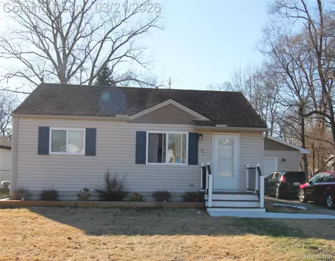 43 Doremus Ave, Waterford, MI 48328