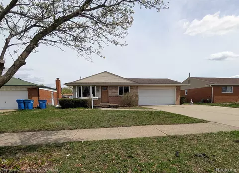 25532 Thomas Dr, Warren, MI 48091