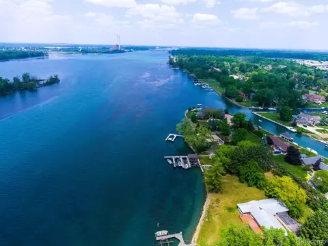 00 Swan Island Dr, Grosse Ile, MI 48138