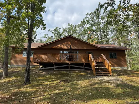 1475 Aarons Rd, Albert, MI 49756