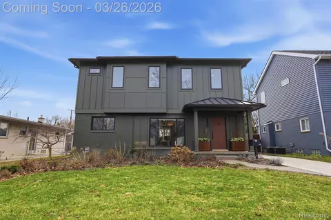 1935 Nakota Rd, Royal Oak, MI 48073