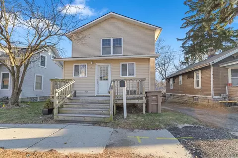 93 Poplar Ave, Pontiac, MI 48342