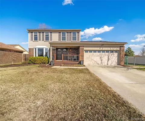 923 Kings Way, Canton, MI 48188