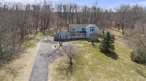 1941 Four Oaks, Commerce, MI 48382
