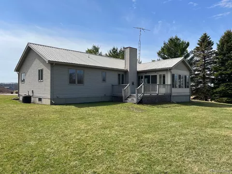 4198 Mcdowell Rd, Oregon, MI 48446