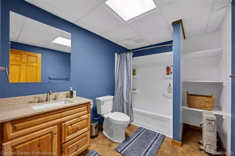 Bath - 4090 N Fordney Rd, Richland, MI 48626 photo 4 of 5