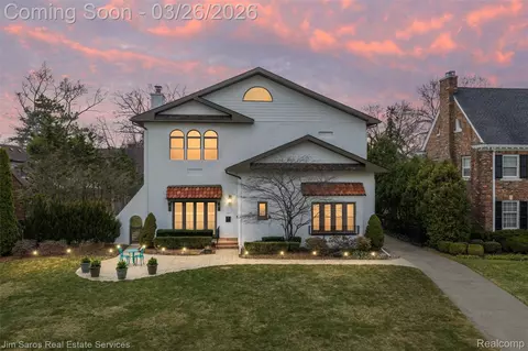 1247 Buckingham Rd, Grosse Pointe Park, MI 48230