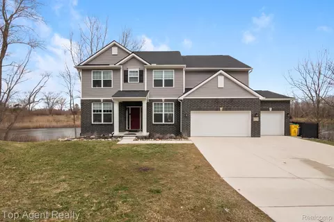 63770 Dequindre Rd, Washington, MI 48095