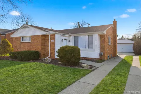 13581 Arnold St, Redford, MI 48239