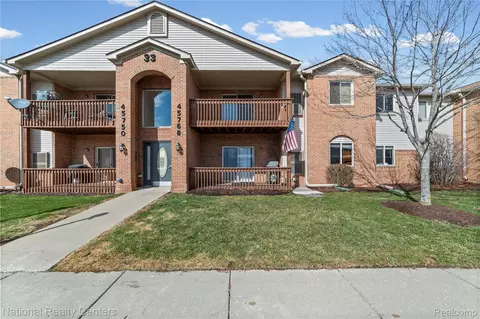 45750 Prairiegrass Ct #4, Van Buren, MI 48111