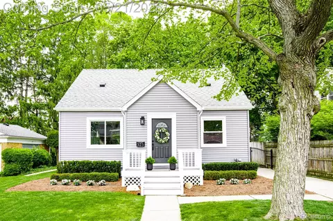 323 Maywood Ave, Rochester, MI 48307
