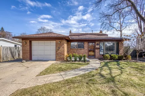 8269 Ziegler St, Taylor, MI 48180