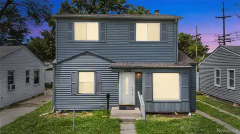 8818 Clippert St, Taylor, MI 48180