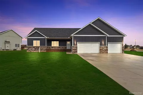 6344 Boulder Dr, Flint, MI 48433