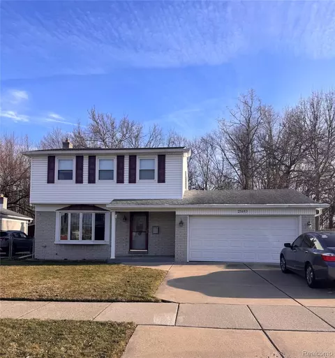 25693 Madden St, Taylor, MI 48180