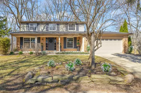 35034 Munger St, Livonia, MI 48154