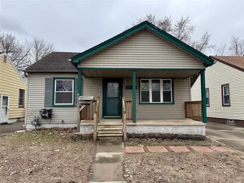 24425 Lehigh St, Dearborn Heights, MI 48125