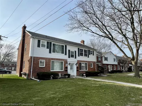 22907 Allen Ct, Saint Clair Shores, MI 48080