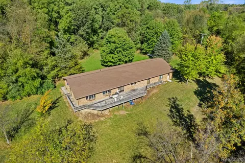 15281 Us 12 Hwy, Woodstock, MI 49253