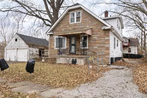 310 White St, Flint, MI 48505