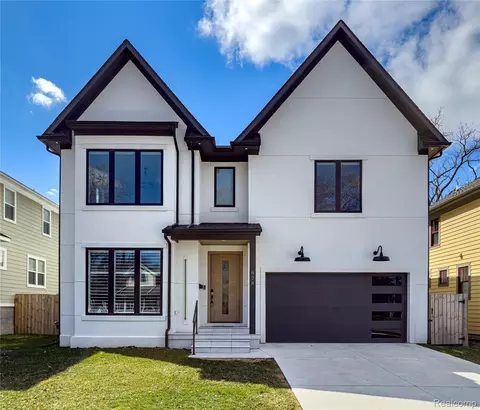 828 Cherokee Ave, Royal Oak, MI 48067