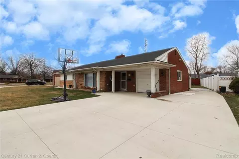 25520 Elon Dr, Dearborn Heights, MI 48127