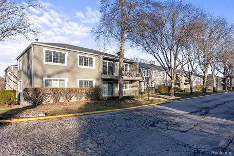 1115 N Old Woodward Ave #57, Birmingham, MI 48009