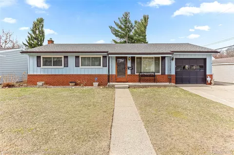 880 Virginia St, Plymouth, MI 48170
