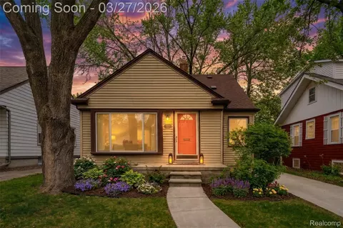 1028 W Hazelhurst St, Ferndale, MI 48220