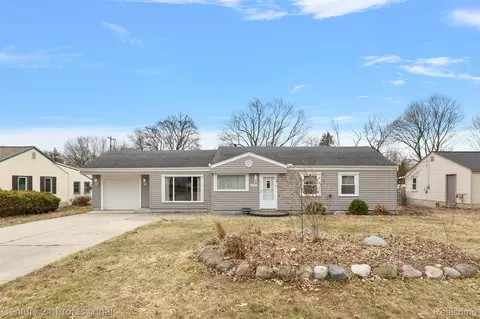 4155 Kempf St, Waterford, MI 48329