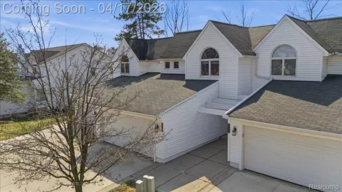 24107 Tana Ct, Farmington Hills, MI 48335