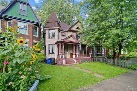 585 W Grand Blvd, Detroit, MI 48216