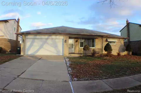 36134 Del Ray Dr, Sterling Heights, MI 48310