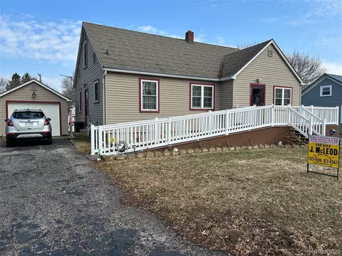 6667 Houghton St, Cass City, MI 48726