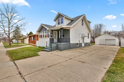 6837 Braun, Center Line, MI 48015